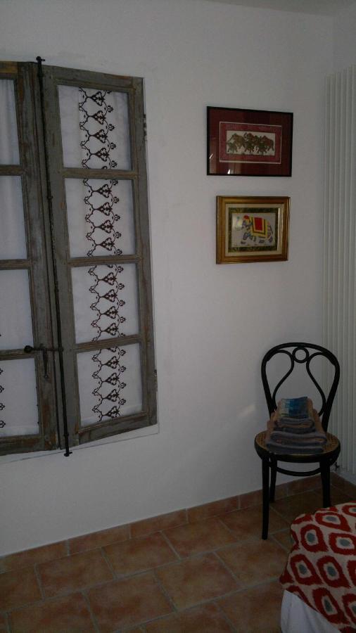 A L'Est D'Uzes Villa Saint-Siffret Room photo