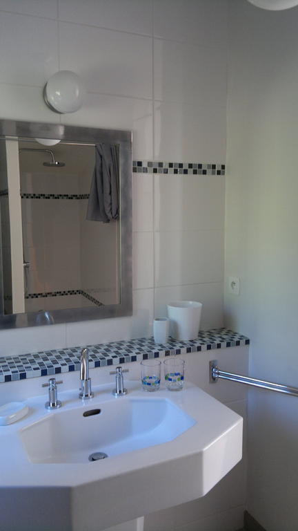 A L'Est D'Uzes Villa Saint-Siffret Room photo
