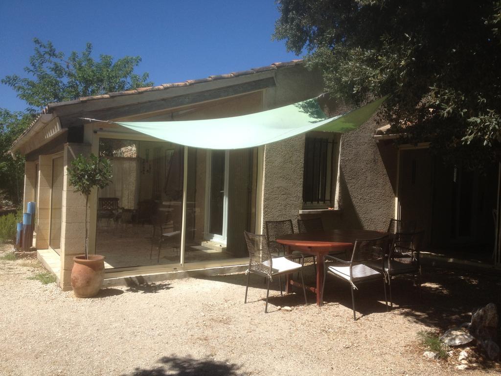 A L'Est D'Uzes Villa Saint-Siffret Room photo