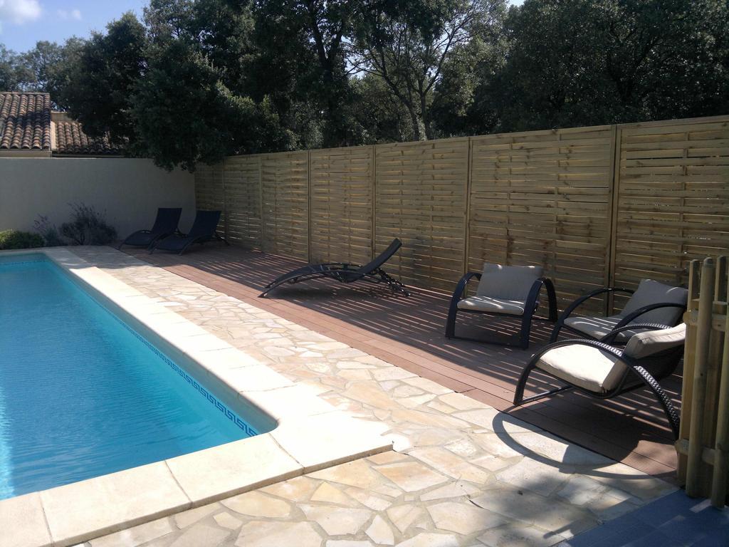 A L'Est D'Uzes Villa Saint-Siffret Exterior photo