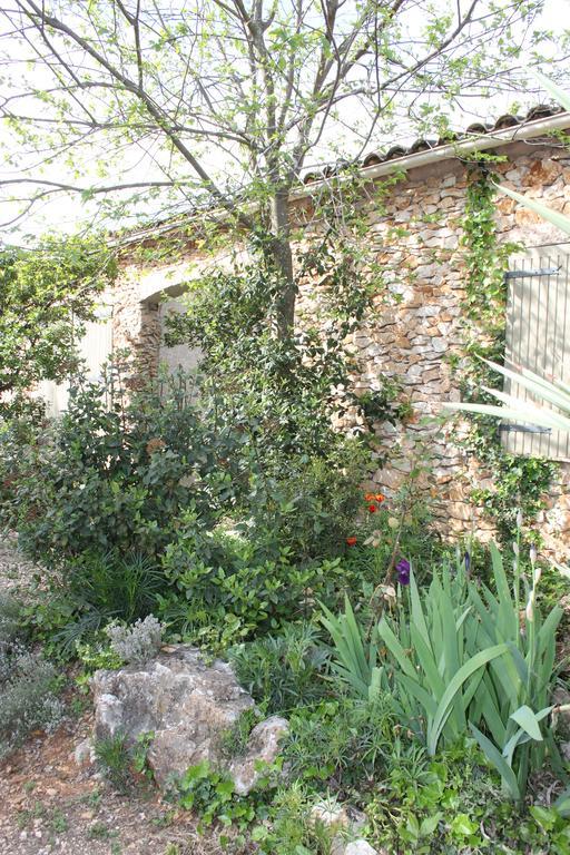 A L'Est D'Uzes Villa Saint-Siffret Exterior photo